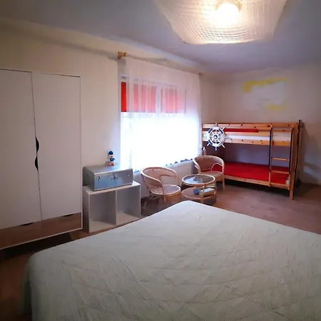 Sandkiefer Lejlighed